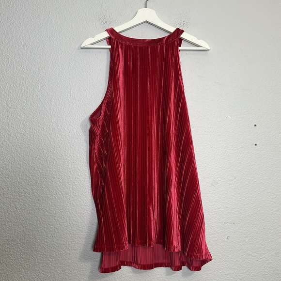 Torrid Red Velvet Pleated Goddess Top Sleeveless High Neck Womens Size 2X - Picture 4 of 12